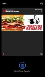 Carteira da Apple com cartão Freaky Fast Rewards