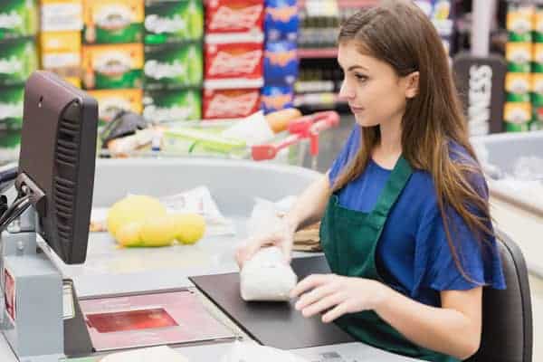 Você dá gorjeta ao caixa no supermercado