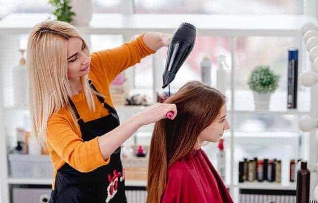 Should I tip my hairdresser in cash