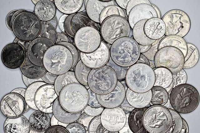 How many quarters make 2 dollars
